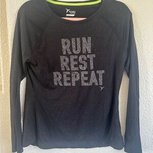 Women’s athletic long sleeve t shirt